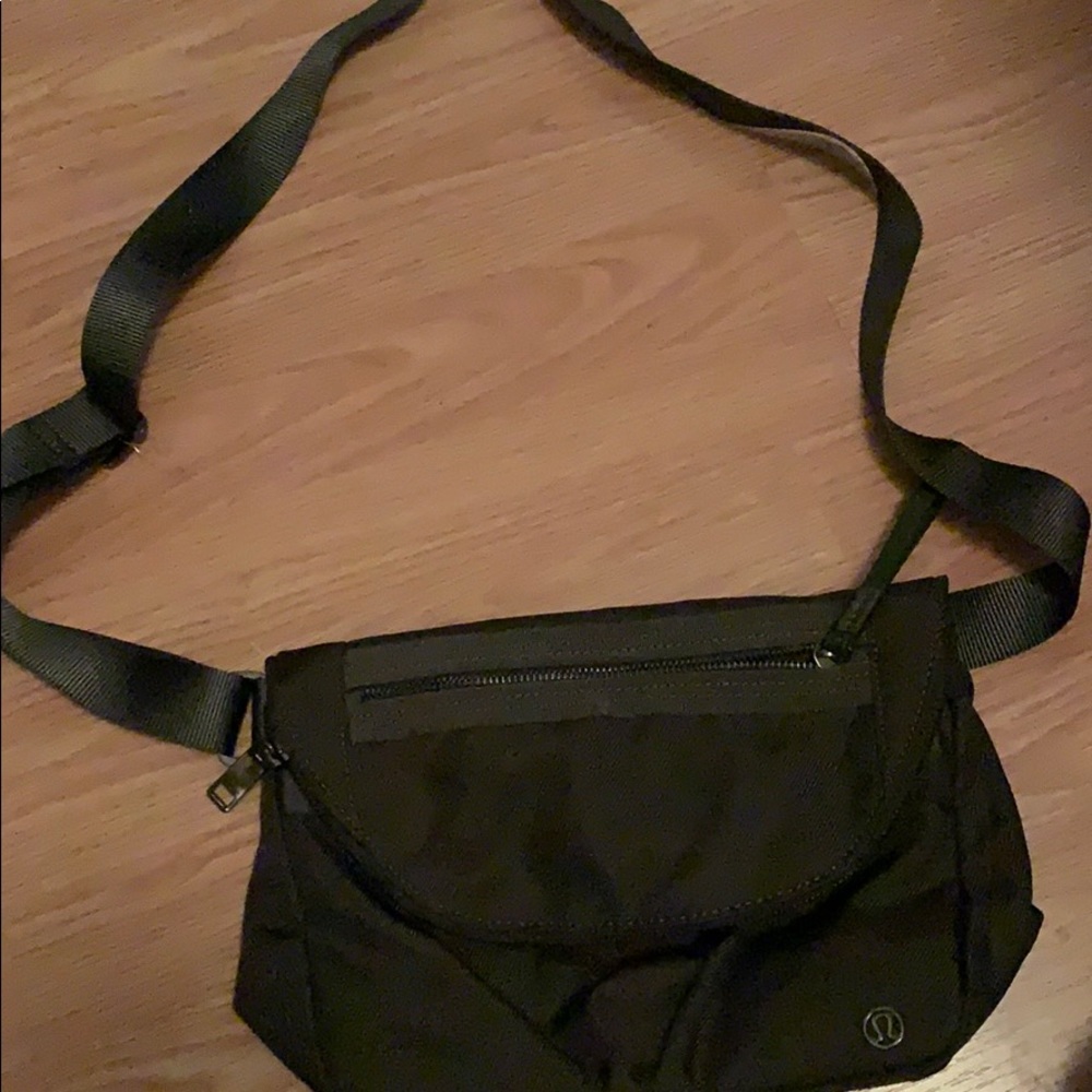 Lululemon crossbody